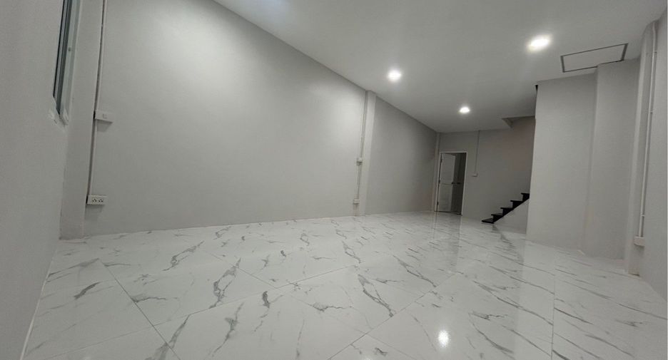 For sale 2 bedrooms townhouse in Bueng Kum, Bangkok