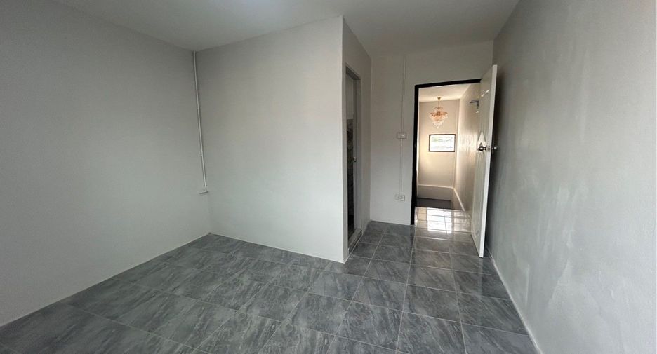 For sale 2 bedrooms townhouse in Bueng Kum, Bangkok
