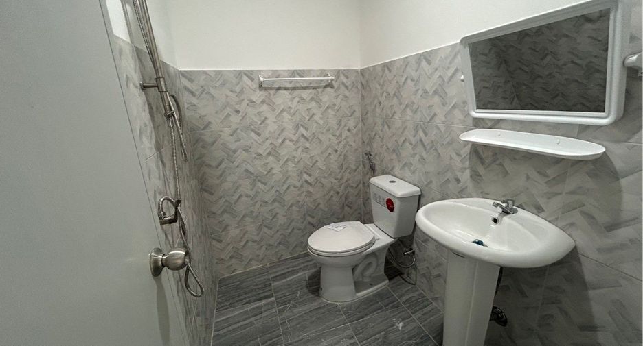 For sale 2 bedrooms townhouse in Bueng Kum, Bangkok