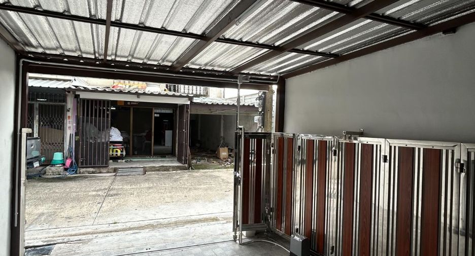 For sale 2 bedrooms townhouse in Bueng Kum, Bangkok