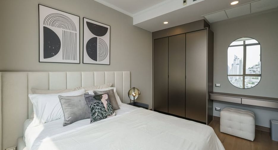 For rent 2 bedrooms condo in Watthana, Bangkok