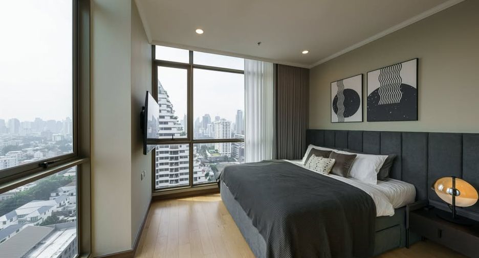 For rent 2 bedrooms condo in Watthana, Bangkok