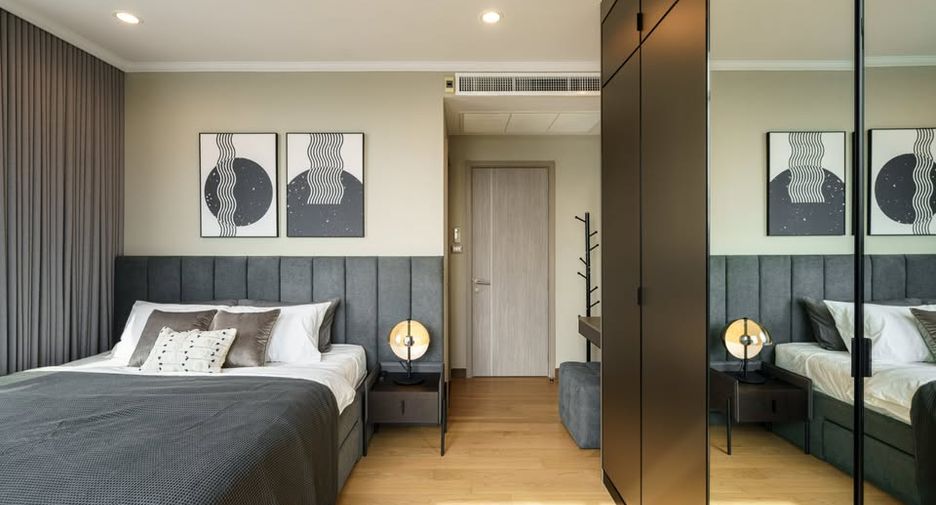For rent 2 bedrooms condo in Watthana, Bangkok
