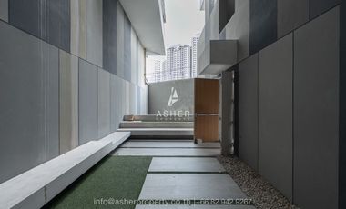 For rent 4 bedrooms condo in Yan Nawa, Bangkok