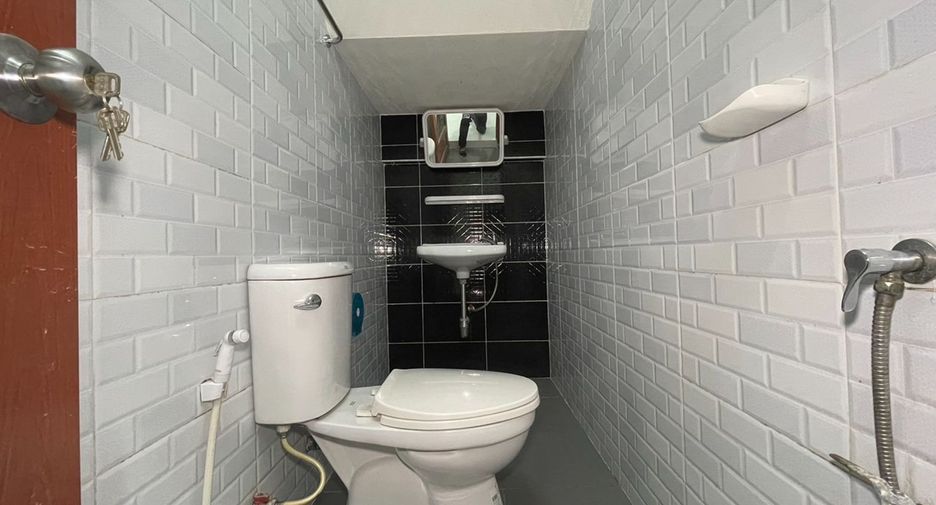 For sale 2 bedrooms house in Mueang Surat Thani, Surat Thani