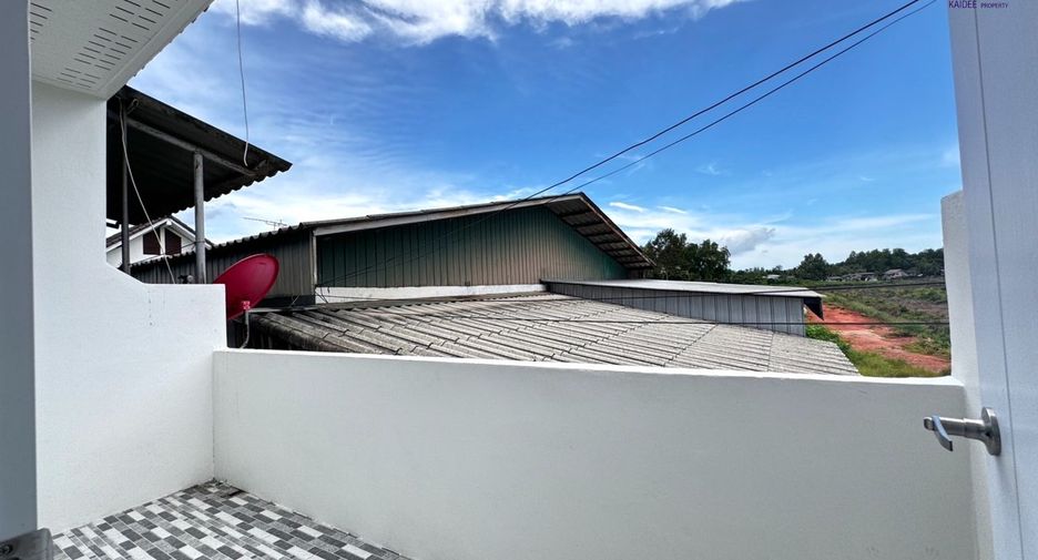 For sale 2 bedrooms townhouse in Mueang Surat Thani, Surat Thani