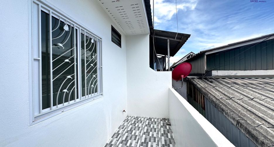 For sale 2 bedrooms townhouse in Mueang Surat Thani, Surat Thani