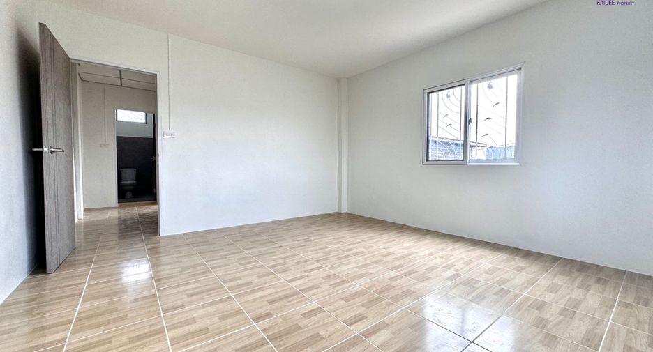 For sale 2 bedrooms townhouse in Mueang Surat Thani, Surat Thani