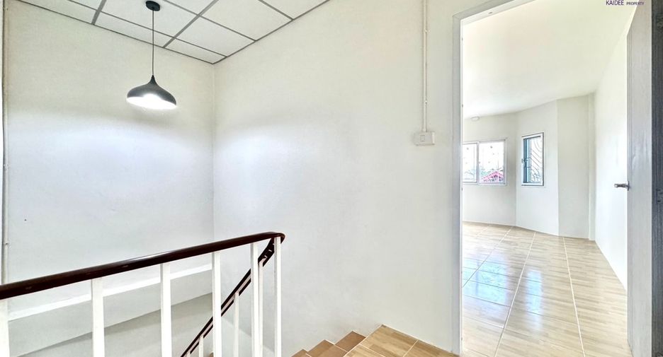 For sale 2 bedrooms townhouse in Mueang Surat Thani, Surat Thani