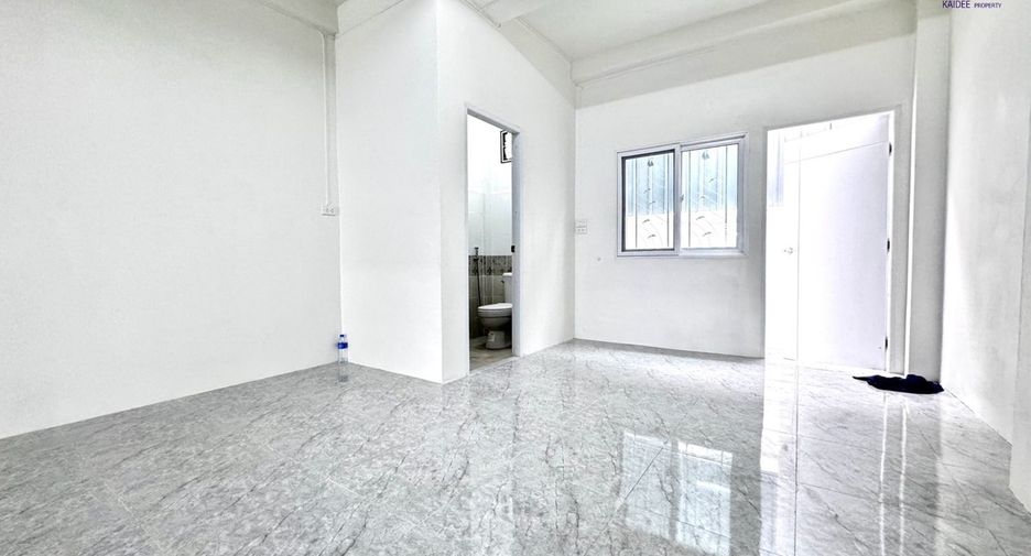 For sale 2 bedrooms townhouse in Mueang Surat Thani, Surat Thani