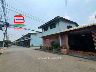 For sale 4 bedrooms townhouse in Don Mueang, Bangkok