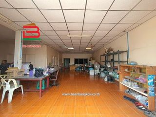 For sale 4 bedrooms townhouse in Don Mueang, Bangkok