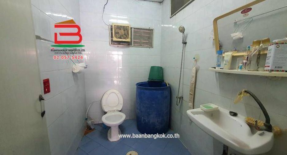 For sale 4 bedrooms townhouse in Don Mueang, Bangkok
