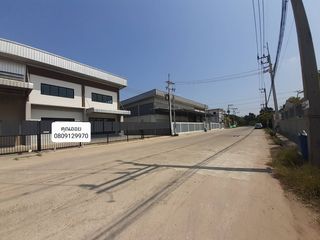 For rent 3 bed warehouse in Mueang Samut Sakhon, Samut Sakhon