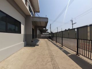 For rent 3 bed warehouse in Mueang Samut Sakhon, Samut Sakhon