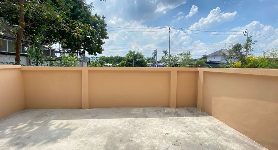 For sale 3 bedrooms house in Thawi Watthana, Bangkok