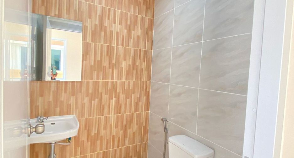 For sale 3 bedrooms house in Thawi Watthana, Bangkok