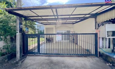 For sale 1 bed townhouse in Mueang Surat Thani, Surat Thani