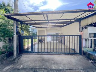 For sale 1 bed townhouse in Mueang Surat Thani, Surat Thani