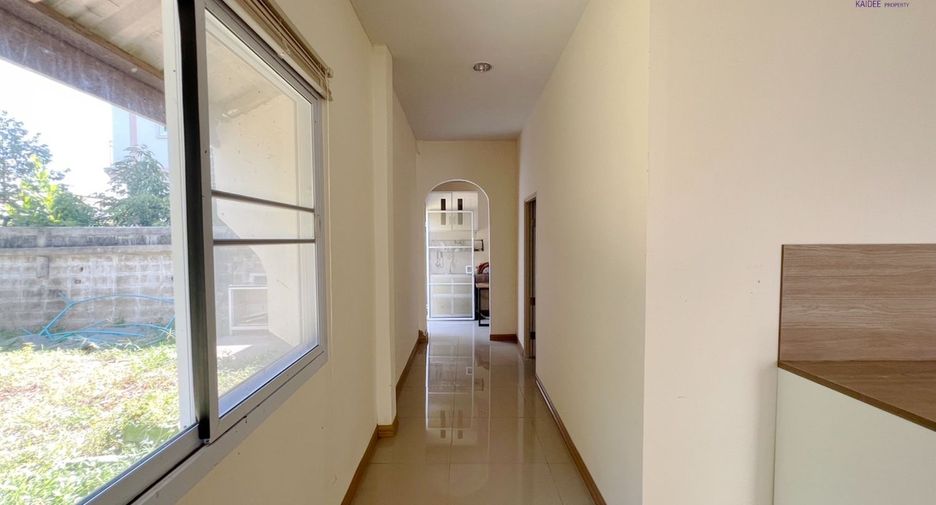For sale 1 bed townhouse in Mueang Surat Thani, Surat Thani