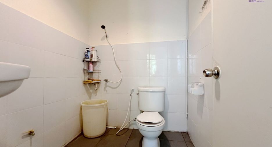 For sale 1 bed townhouse in Mueang Surat Thani, Surat Thani