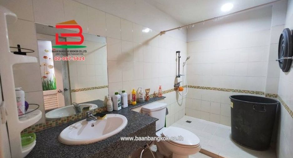 For sale 2 bedrooms townhouse in Lat Lum Kaeo, Pathum Thani