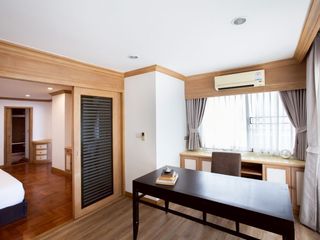 For rent 4 ベッドルーム condo in Watthana, Bangkok