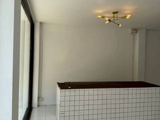 For rent 4 bedrooms retail Space in Mueang Chiang Mai, Chiang Mai