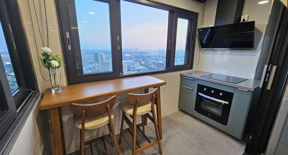 Wohnung zur Miete und zum Kauf mit 3 Zimmer in Khlong Toei, Bangkok