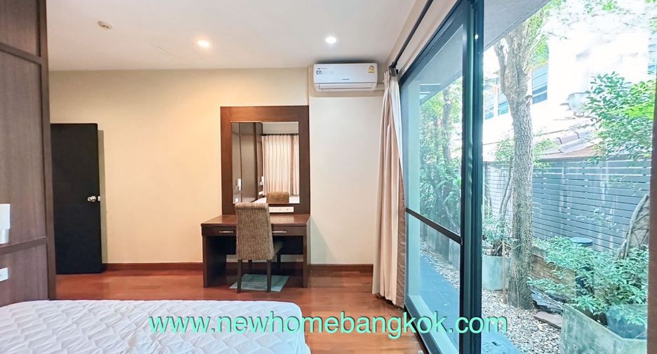 For rent 3 bedrooms apartment in Khlong Toei, Bangkok