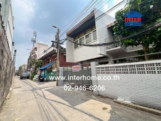 For sale 3 Beds house in Dusit, Bangkok