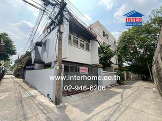 For sale 3 Beds house in Dusit, Bangkok