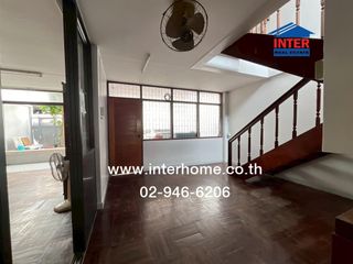 For sale 3 Beds house in Dusit, Bangkok
