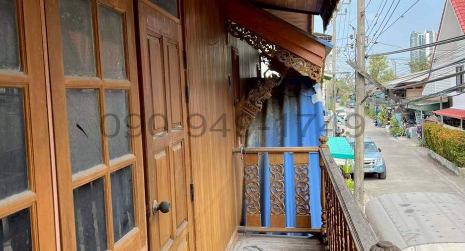Haus zur Miete mit 5 Zimmer in Thon Buri, Bangkok