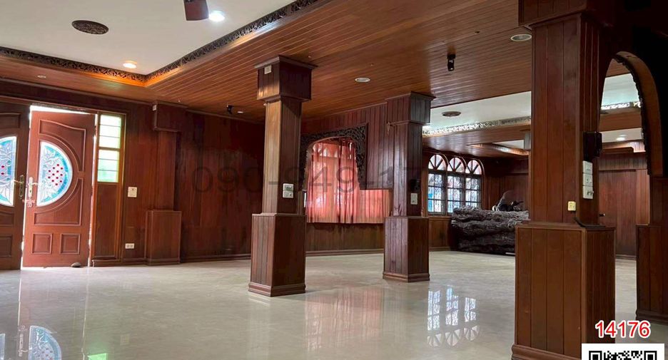 Haus zur Miete mit 5 Zimmer in Thon Buri, Bangkok
