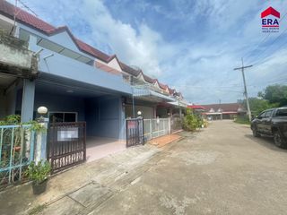For sale 2 Beds townhouse in Mueang Surat Thani, Surat Thani