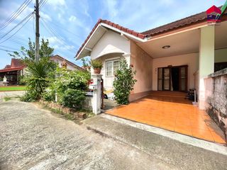 For sale 2 Beds townhouse in Mueang Surat Thani, Surat Thani