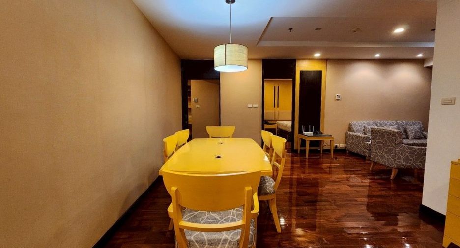 For rent 2 bedrooms condo in Watthana, Bangkok