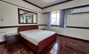 For rent 3 bedrooms condo in Khlong Toei, Bangkok