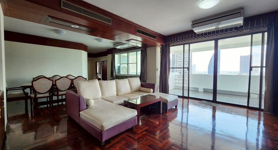 Condo en alquiler de 3 habitaciones en Khlong Toei, Bangkok