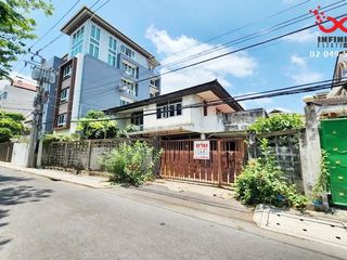 For sale 3 Beds house in Sathon, Bangkok