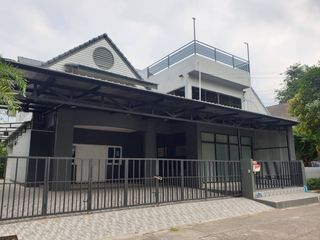 For sale 3 Beds house in Bang Kapi, Bangkok