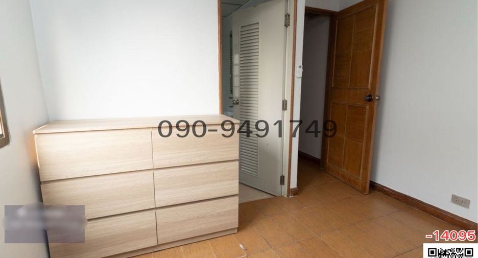 For rent 2 bedrooms apartment in Pathum Wan, Bangkok