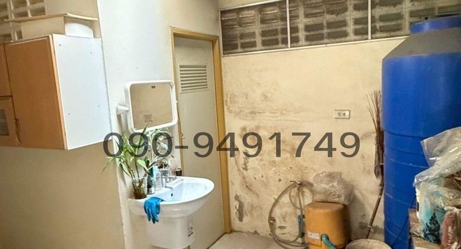 For sale 4 bedrooms retail Space in Bang Khae, Bangkok