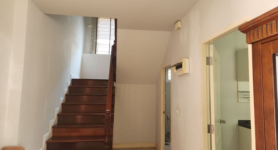 Casa en venta de 4 habitaciones en Mueang Nakhon Ratchasima, Nakhon Ratchasima