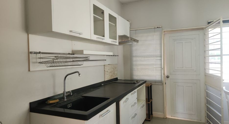 Casa en venta de 4 habitaciones en Mueang Nakhon Ratchasima, Nakhon Ratchasima