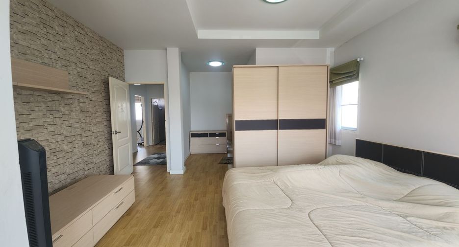 Casa en venta de 4 habitaciones en Mueang Nakhon Ratchasima, Nakhon Ratchasima