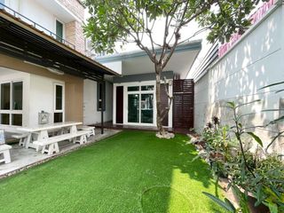 For rent and for sale 4 bed townhouse in Prawet, Bangkok