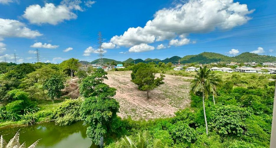 For rent and for sale 1 bed condo in Si Racha, Chonburi