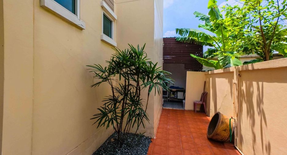 For sale 3 bedrooms house in Lam Luk Ka, Pathum Thani